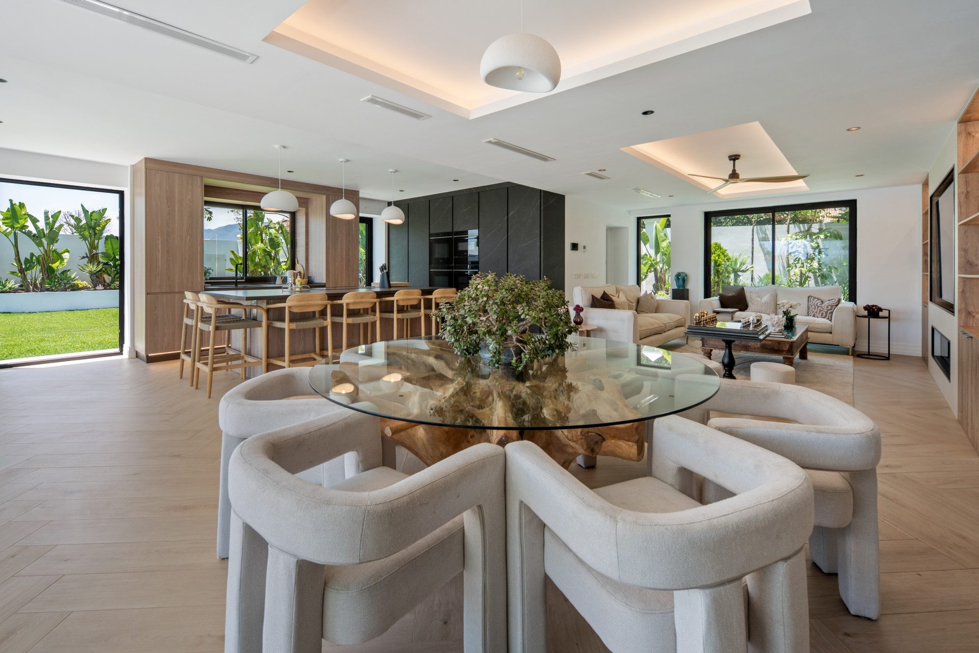Poniente Claro — New Golden Mile, Marbella West
