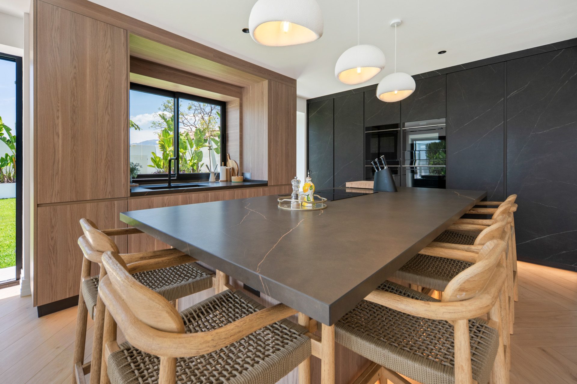 Poniente Claro — New Golden Mile, Marbella West