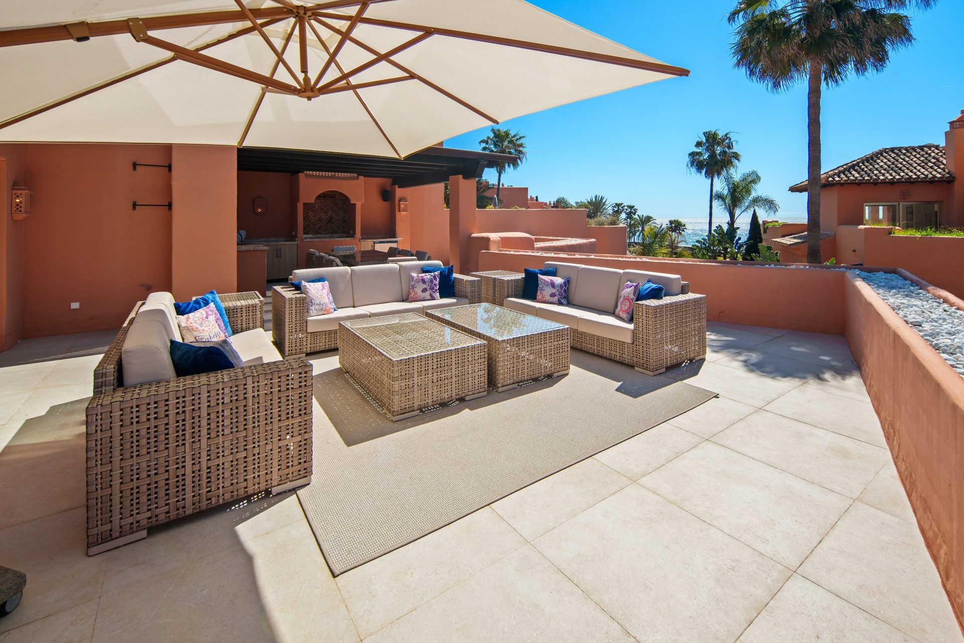 Terraza Levante — Marbella East, Marbella