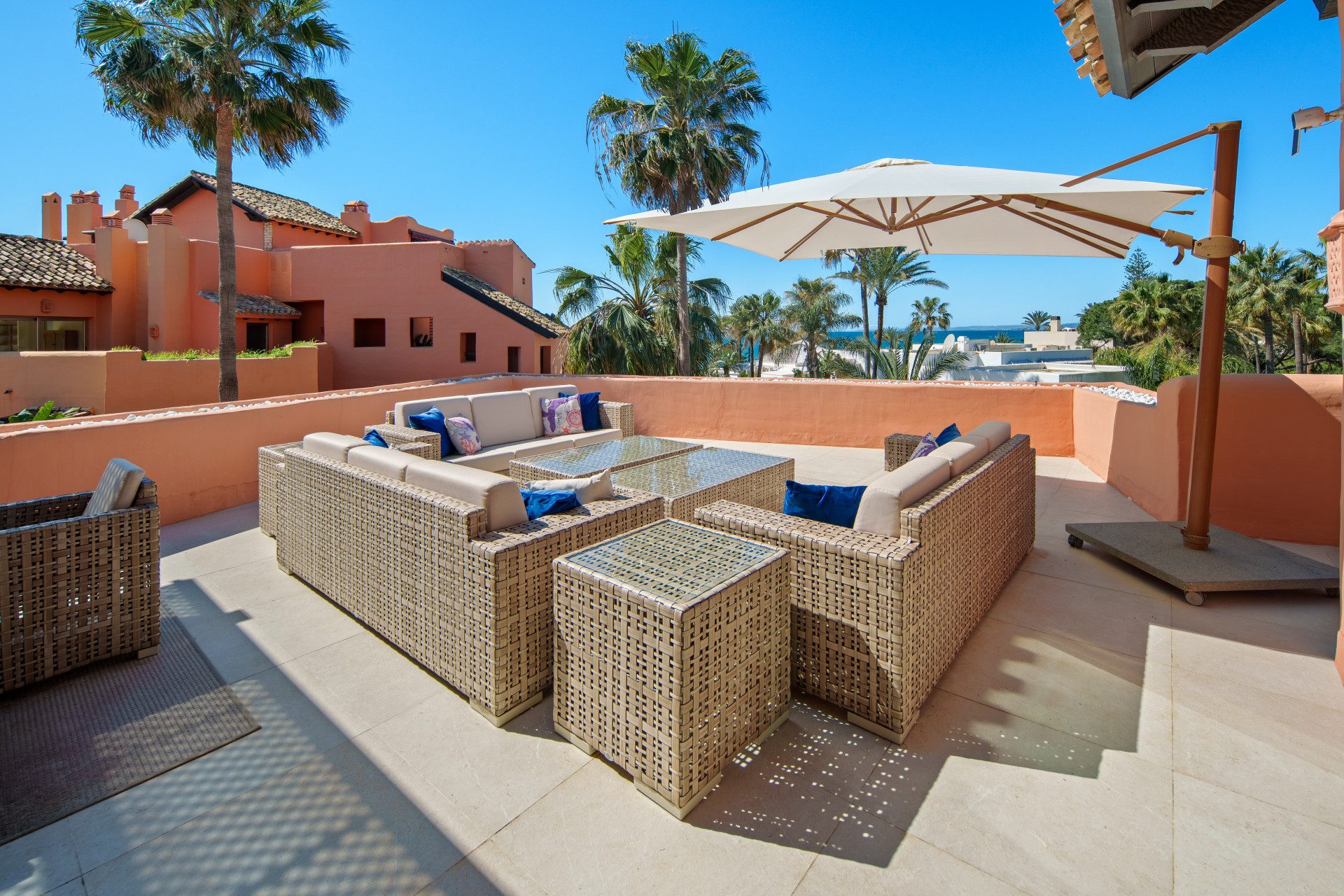 Terraza Levante — Marbella East, Marbella