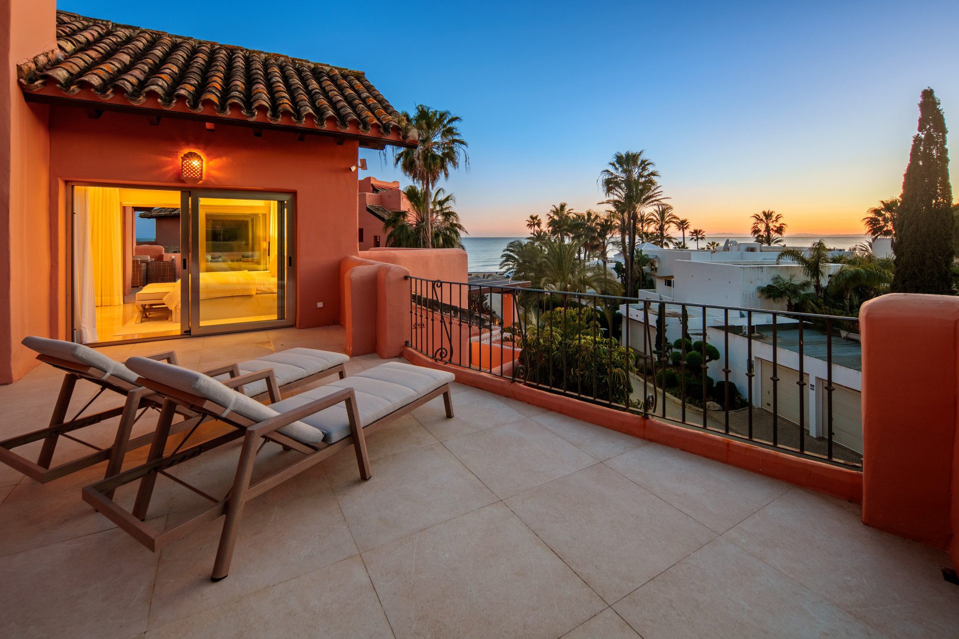 Terraza Levante — Marbella East, Marbella