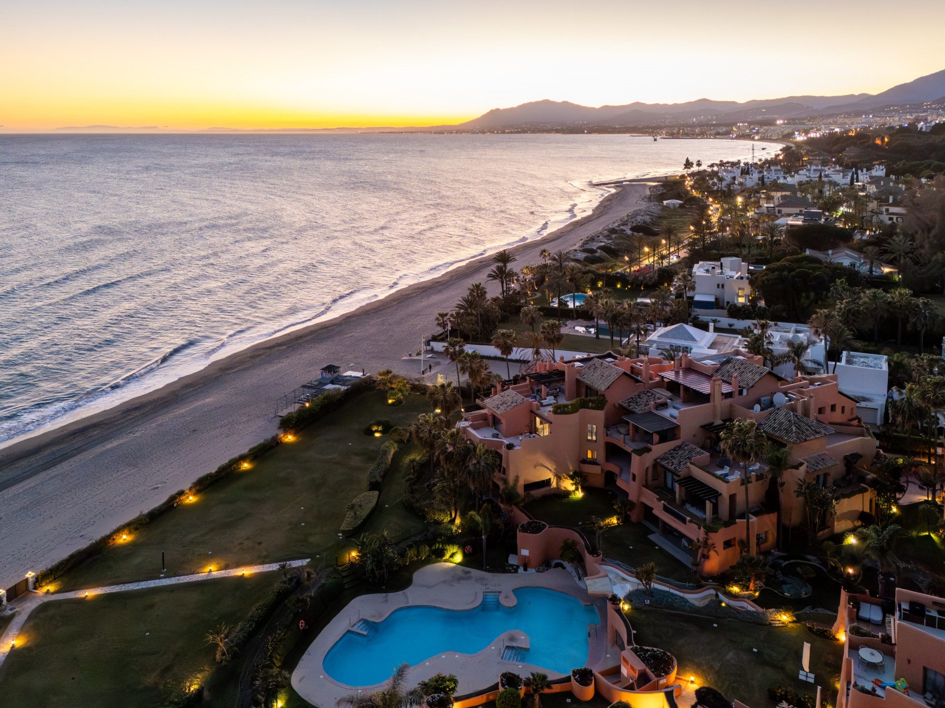 Terraza Levante — Marbella East, Marbella