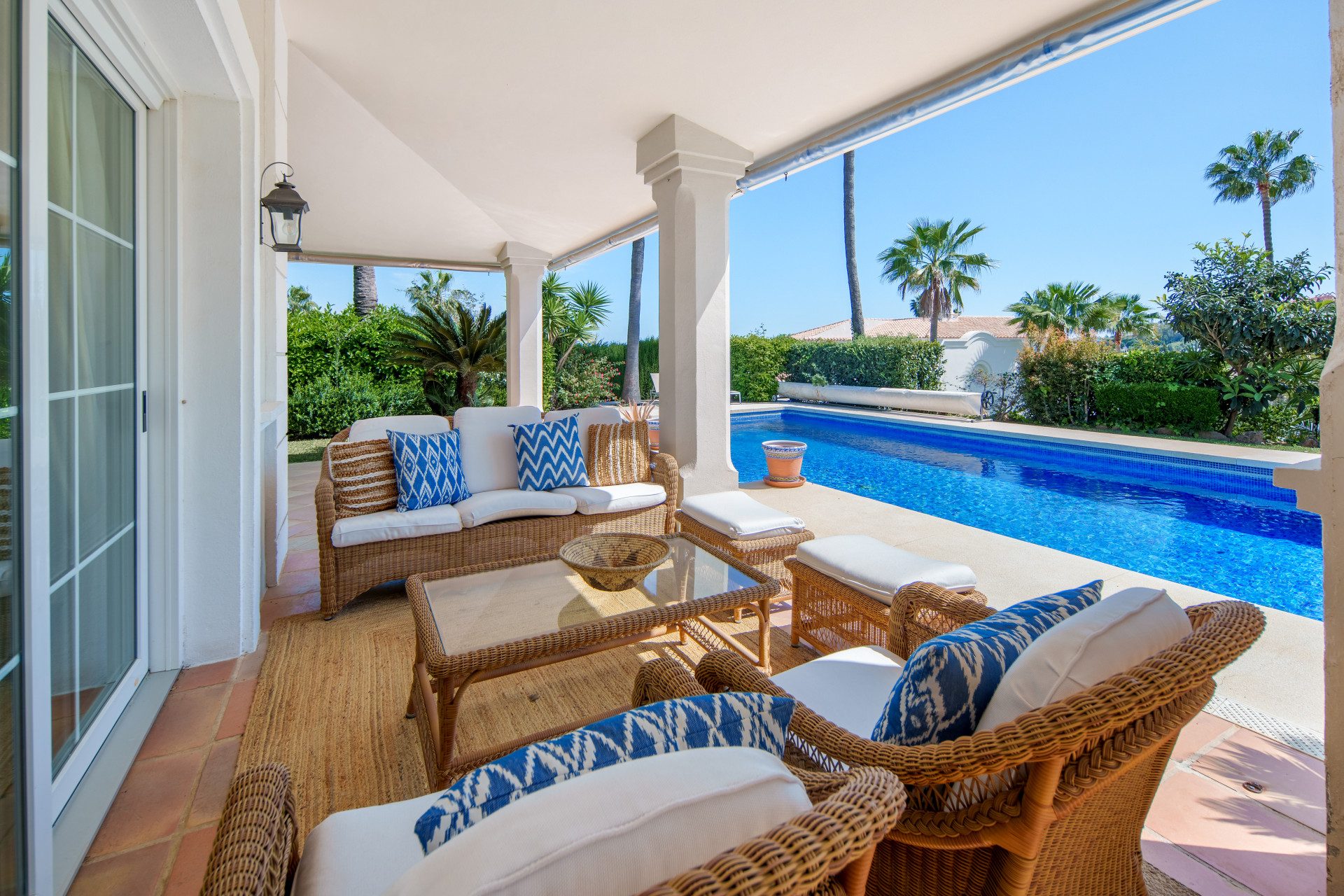 Viga Real — Nueva Andalucía, Marbella