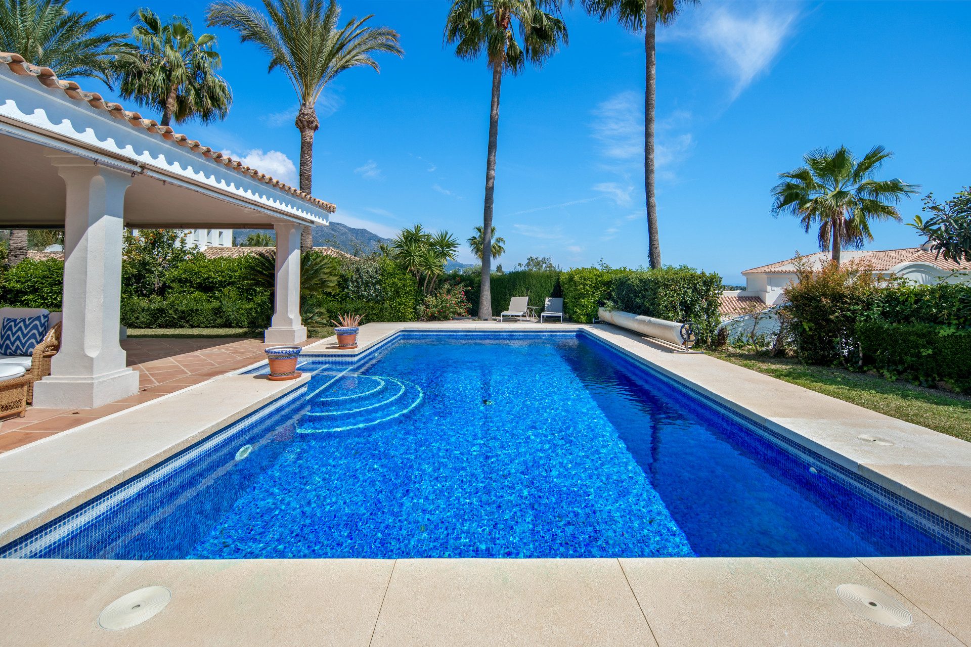Viga Real — Nueva Andalucía, Marbella