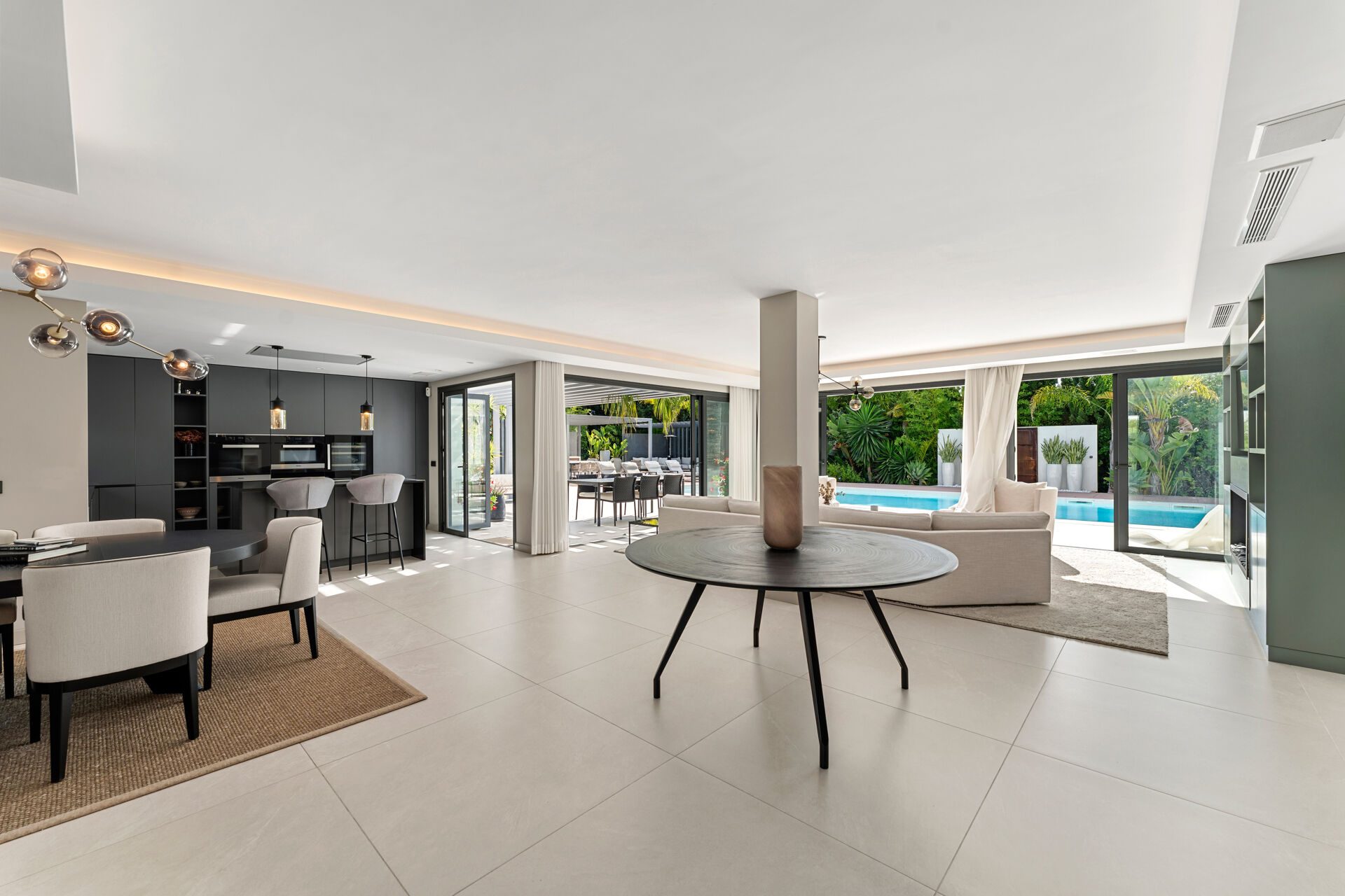 Fjord Blanc — Las Brisas, Nueva Andalucía, Marbella